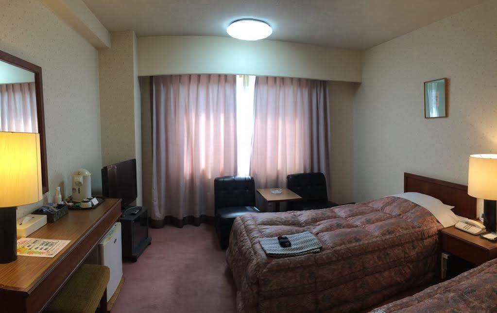 Yatsushiro Grand Hotel Екстериор снимка